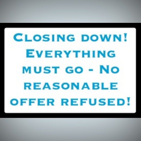 NWOT STUNNING SILVER-TONE CHOCKER STYLE NECKLACE W LOBSTER CLASP AND MINI MADUSA - Picture 11 of 11